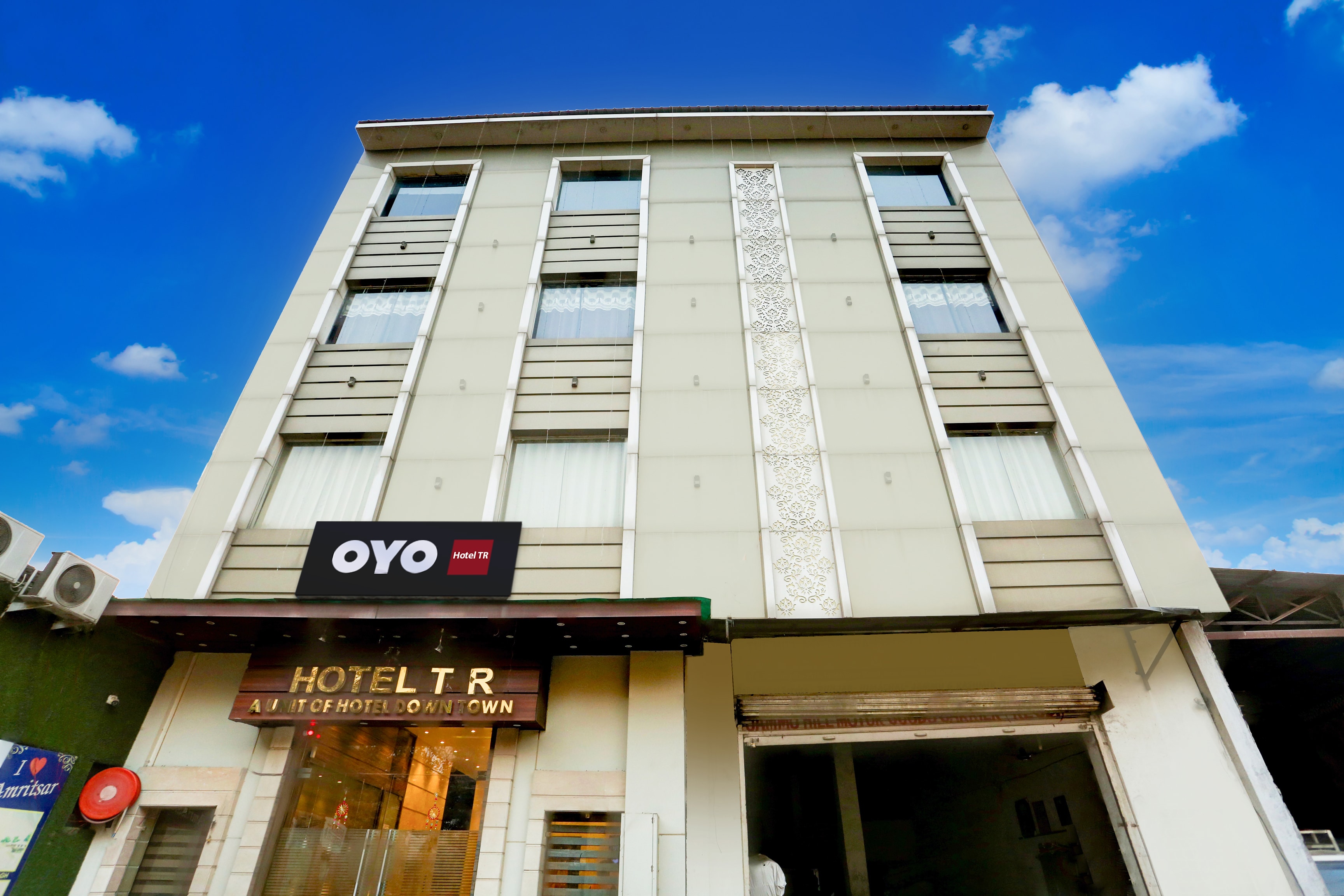 Hotel O TR - Tap to explore photos