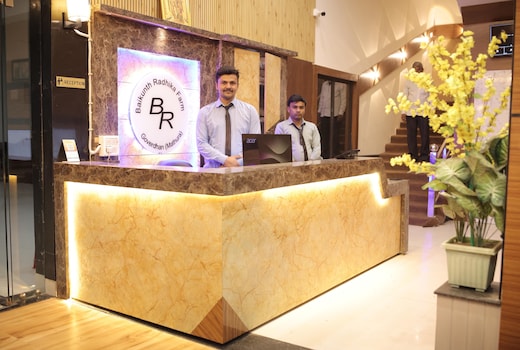 Hotel O Vaikunth Radhika Farm