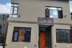 Frosty Hills, Pahalgam