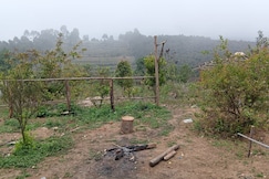 Mud Cottage @Chilathiyaar Vattavada, Munnar