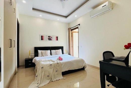 Olive Standard Room DLF Phase 2
