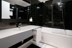 Holiday Inn Nola - Naples Vulcano Buono, Naples