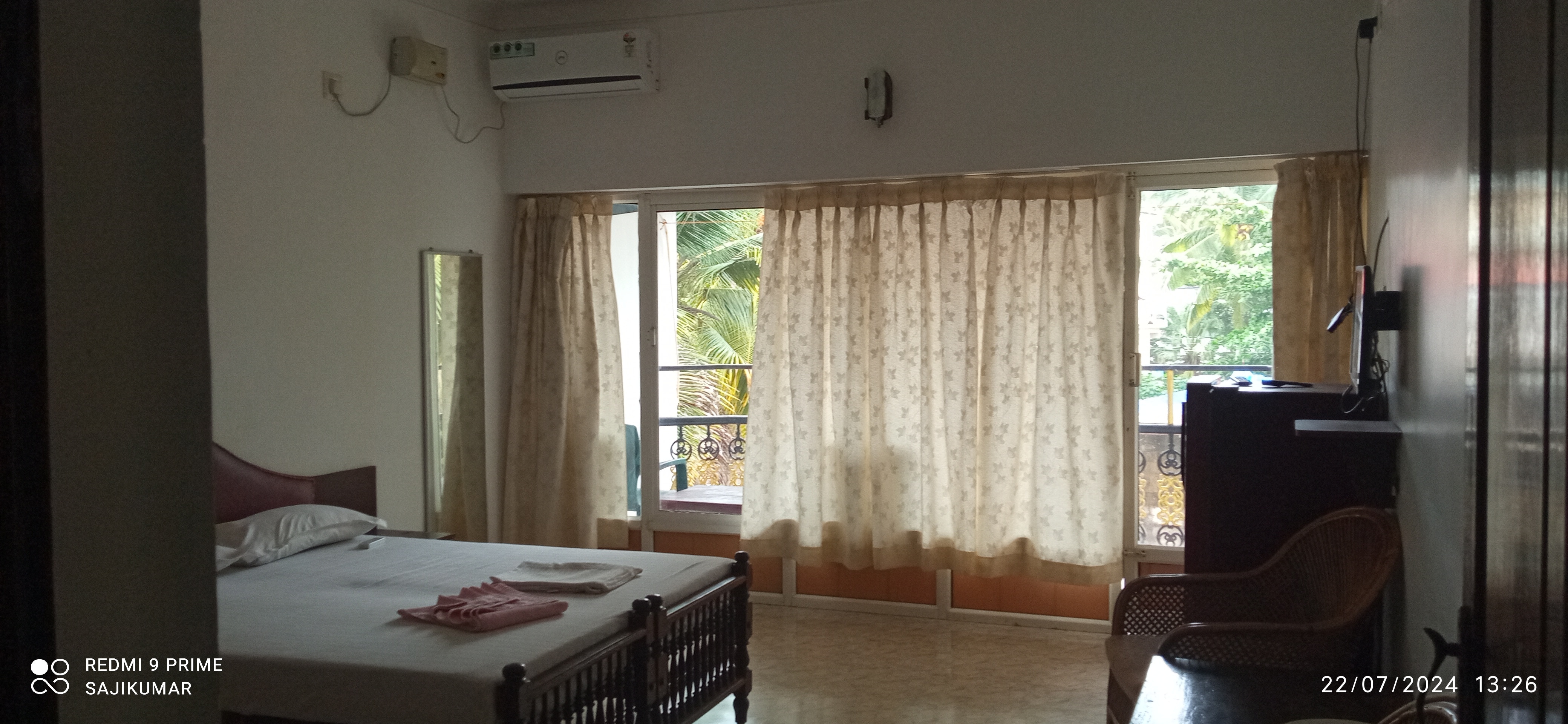 New Vipin Beach Resort - Tap to explore photos
