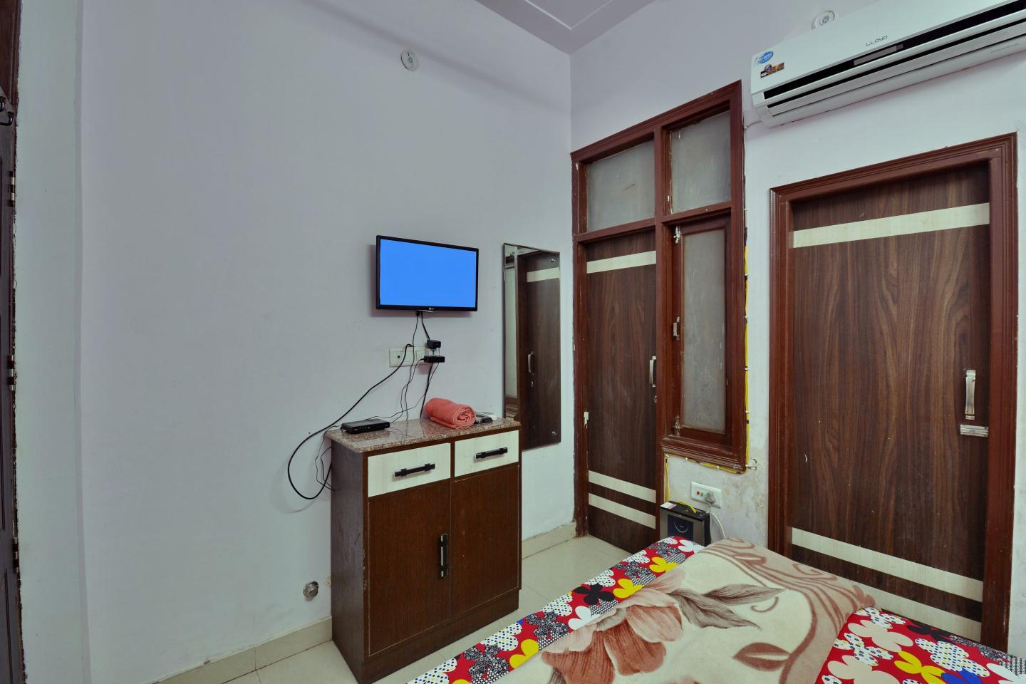 Neelkanth Hotel - Tap to explore photos