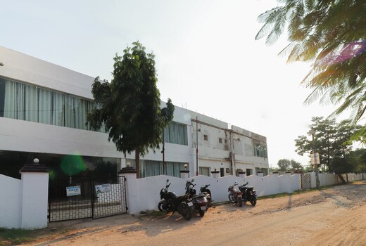 Hotel O Shri Tirupati