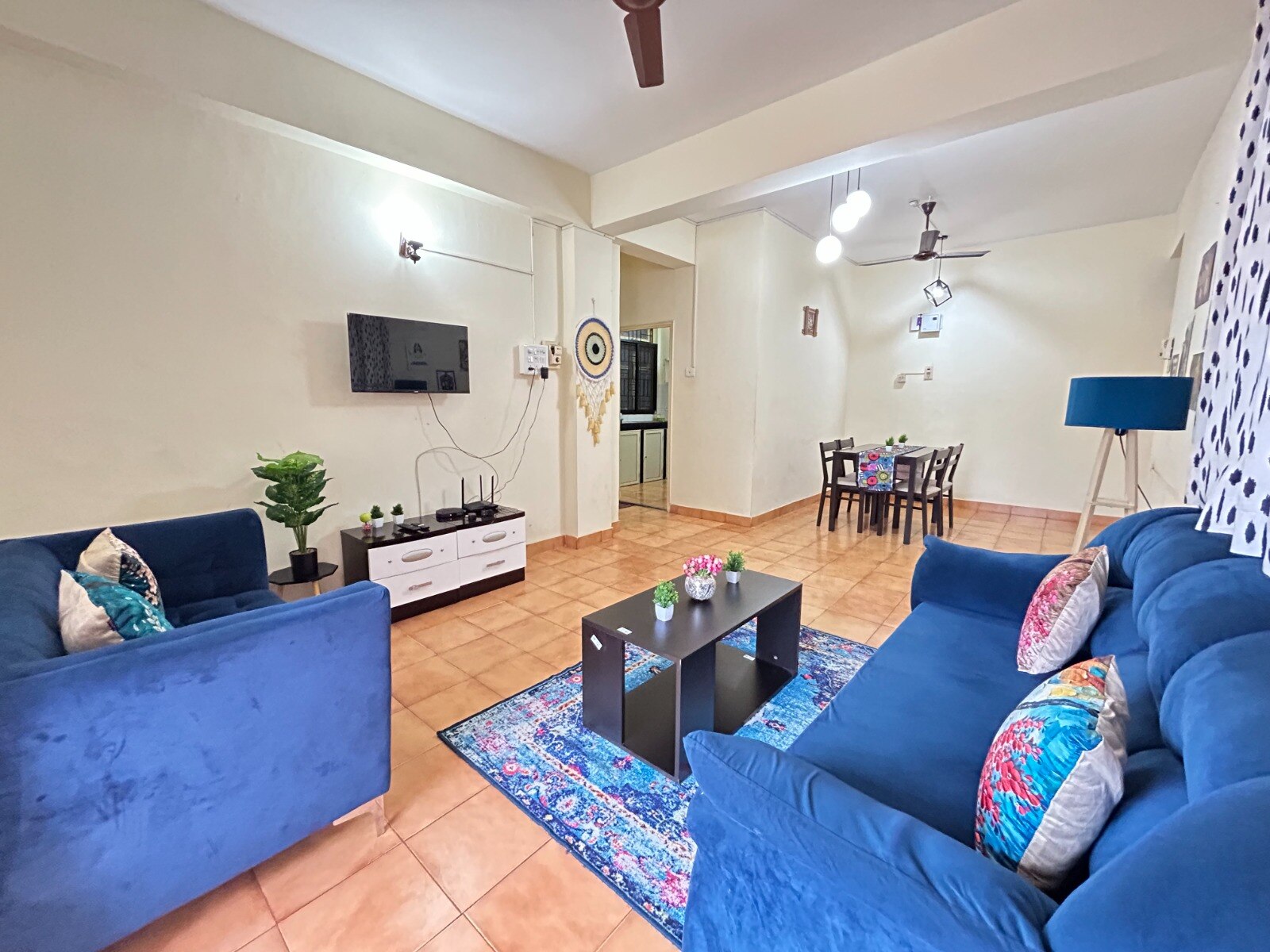 Luxurious 1BHK Apartment on Calangute Main Road Beach 600mtr - Tap to explore photos