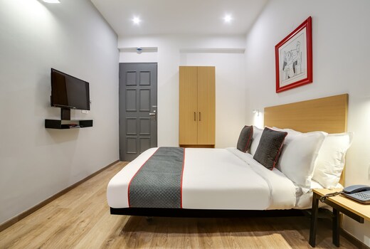 Townhouse Unitech Cyber Park Gurgaon Near Omaxe Celebration Mall