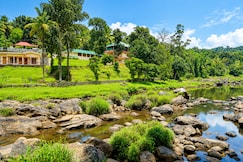 Avondale Cottage | Hill and River View, Munnar