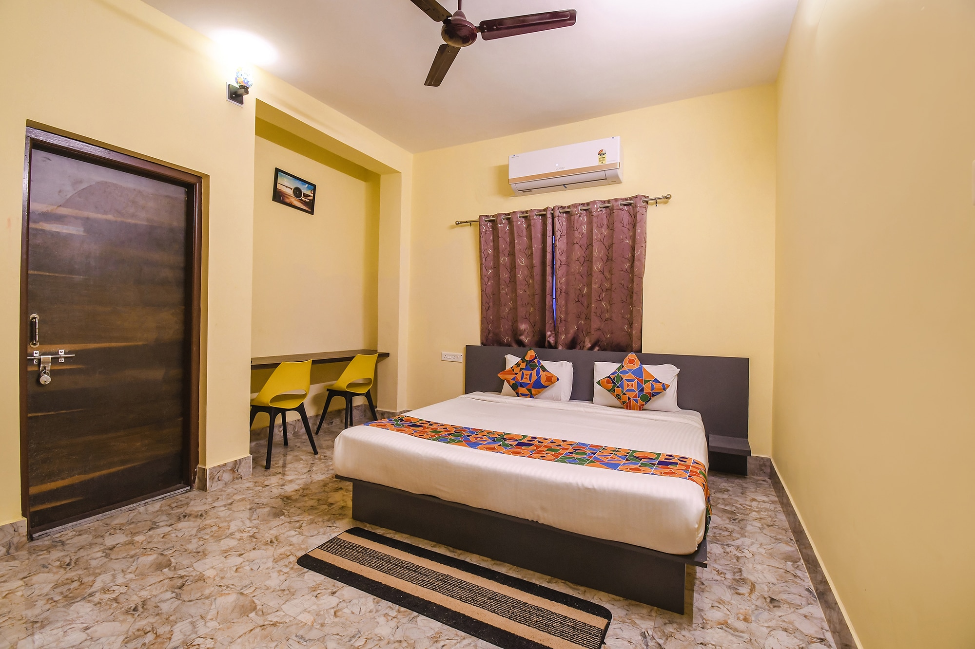 FabHotel Airport Residency I - Nr. Bhubaneswar Airport - Tap to explore photos