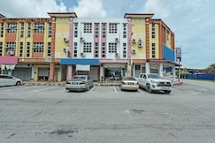 Hotel O M Three Hotel, Manjung