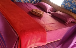 River-view Alpine Tent with common washroom