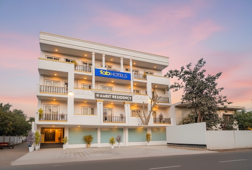 FabHotel Amrit Luxury Inn