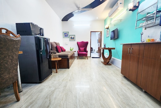 Economical Modern 1BHK Unit Prime Location (6)