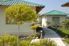 The Tiger Claw resort, Jim Corbett (Ramnagar)