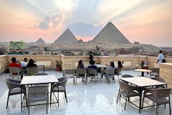 Moses Pyramids Inn, Sheikh Zayed