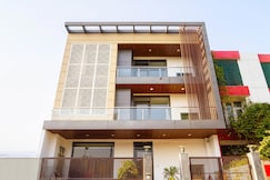 Treebo Luxury Stay Premium Inn, Noida