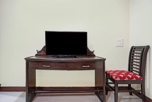 Super Townhouse OAK Gharonda Residency Near Sant Tukaram Nagar Metro Station