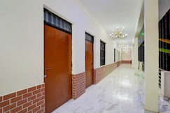 SPOT ON Hotel MS Grand, Sidhauli