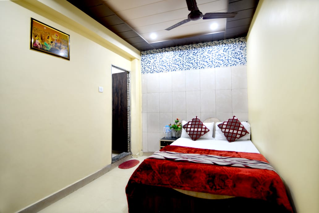 Agarwal Guest House - Tap to explore photos