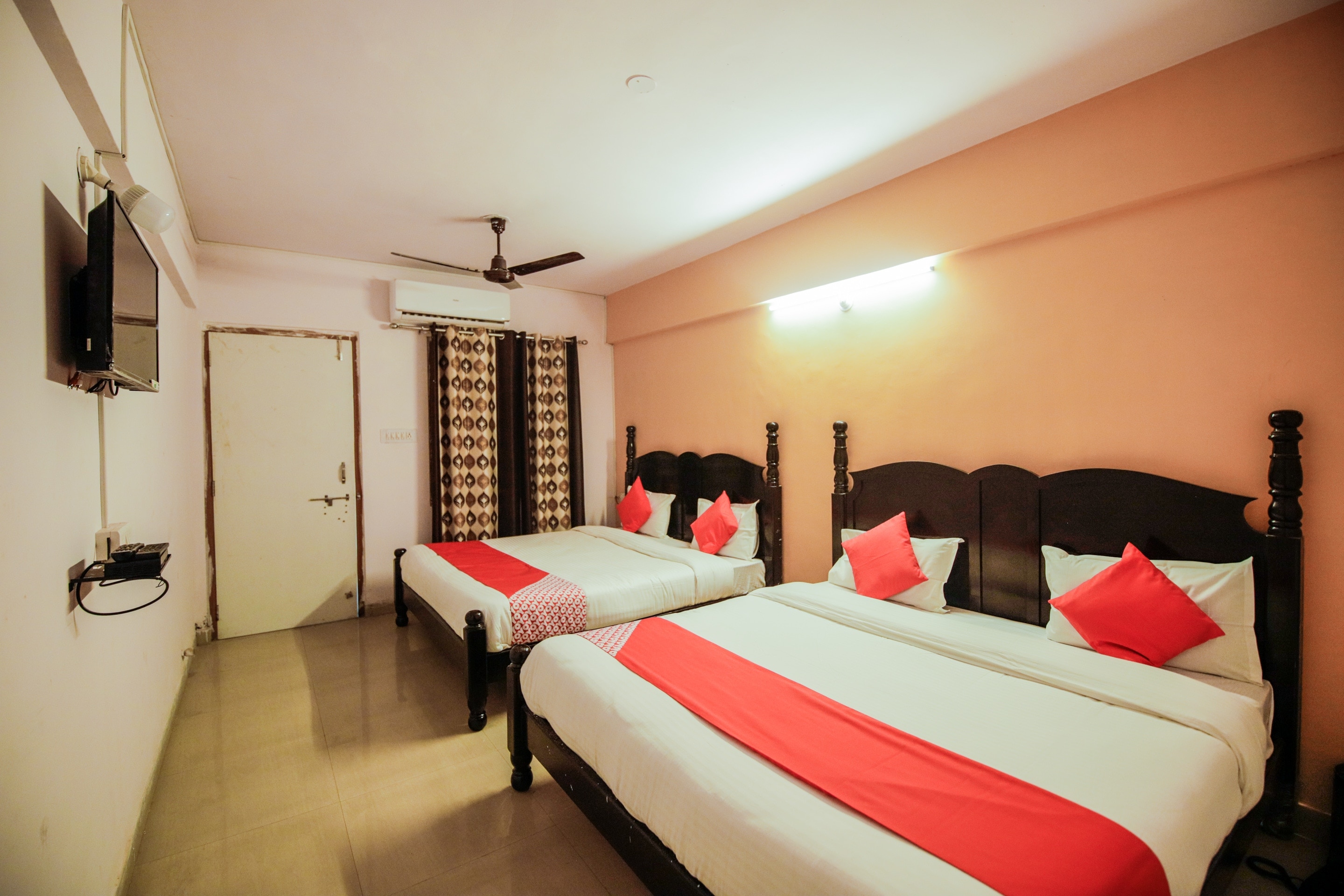 Hotel O KARANI DARSHAN - Tap to explore photos