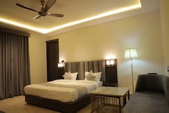 Hotel The R L Palace by Ramansh-Near Ram Mandir Ayodhya, Ayodhya