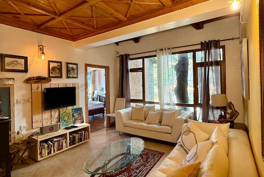 Villa Bliss Grandeur 5BHK Near Mall Road