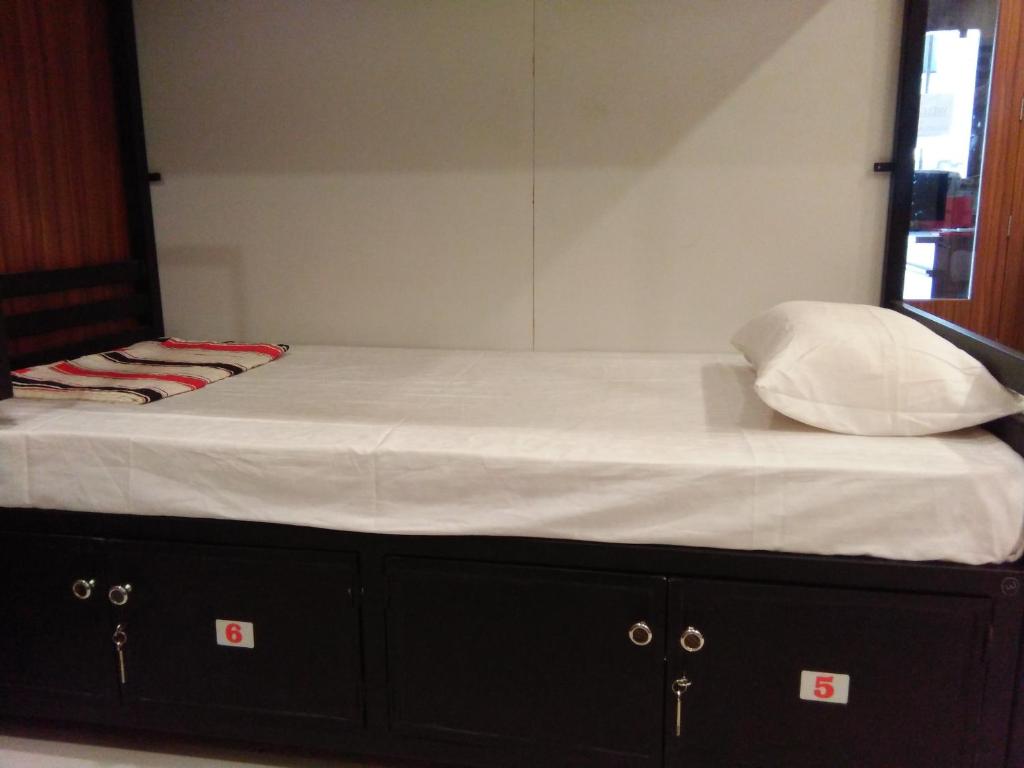 Bhagirath - Premium & Luxury Dormitory - Tap to explore photos