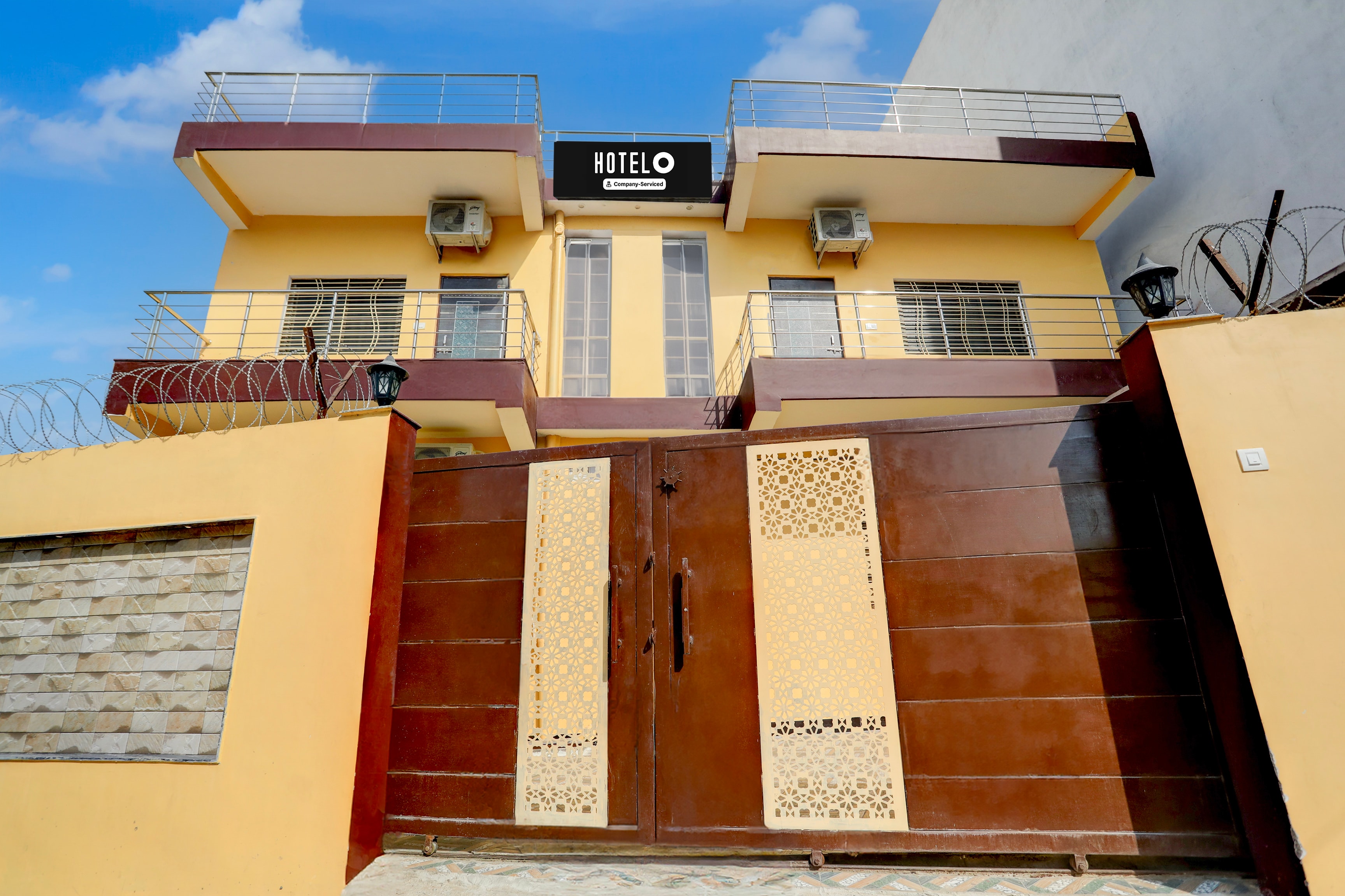 Super Hotel O Samne Ghat - Tap to explore photos