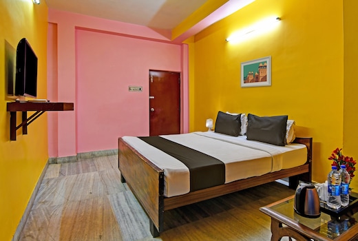 Hotel O Red Rose Near Noapara Metro Station