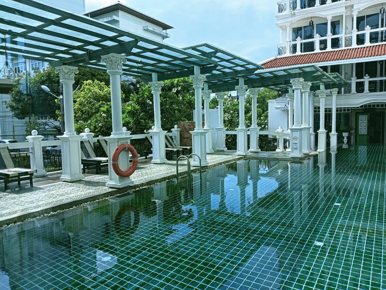 Grand Supicha City Hotel - Tap to explore photos