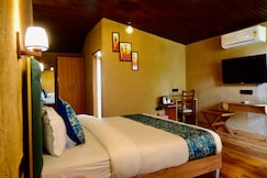 Nayana Corbett Resort, Naukuchiatal