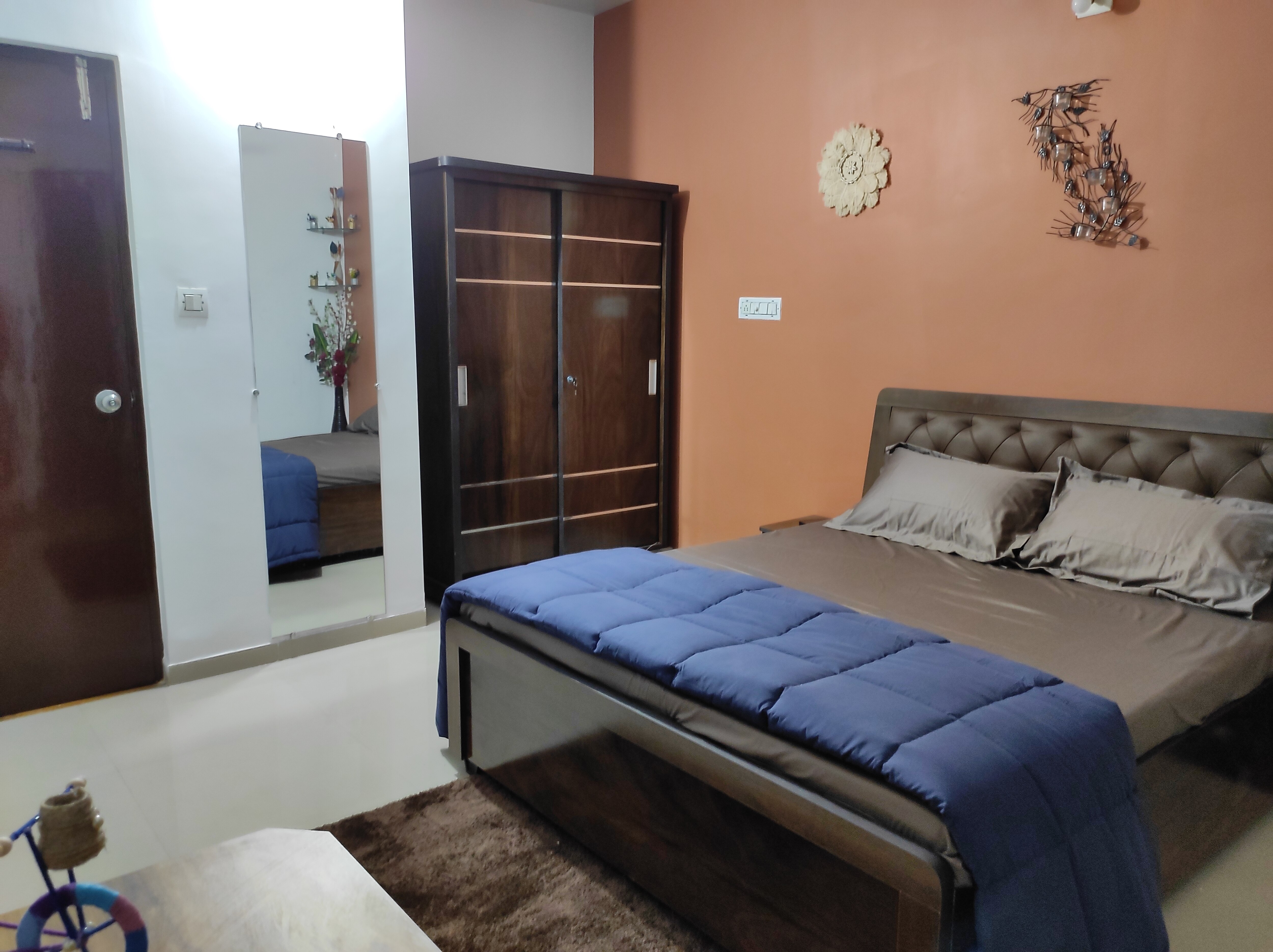 MeaRoh Cozy Deluxe Room In A Villa - Tap to explore photos