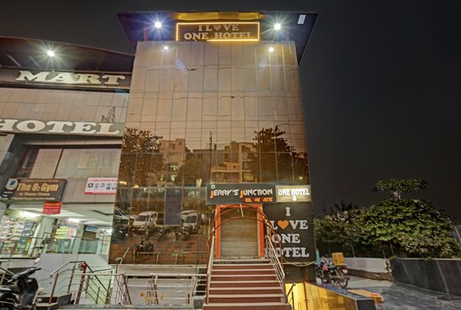 Collection O One Hotel