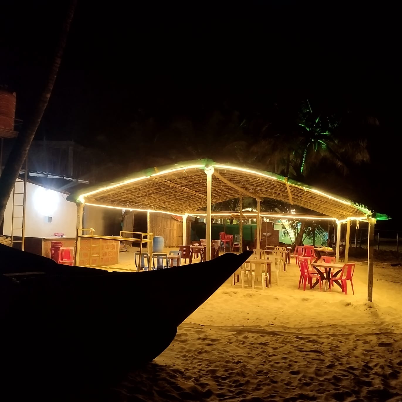 Sea Pearl Beach Stay - Tap to explore photos