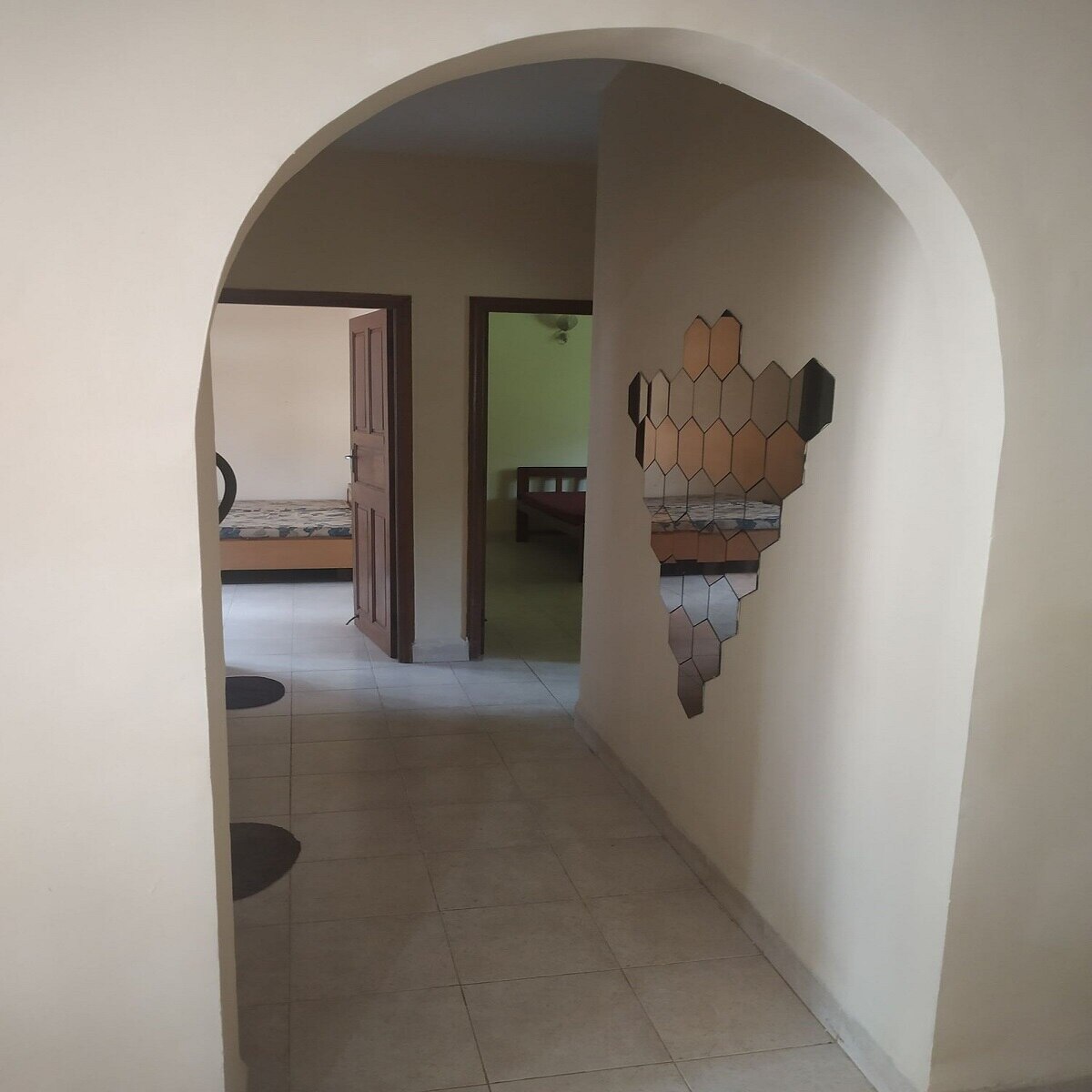 Studio with AC Wi-Fi  near Calangute beach - Tap to explore photos