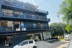 The Elegent Stay, Greater Noida