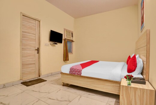 Super Hotel O Raas Near Hira Sweet