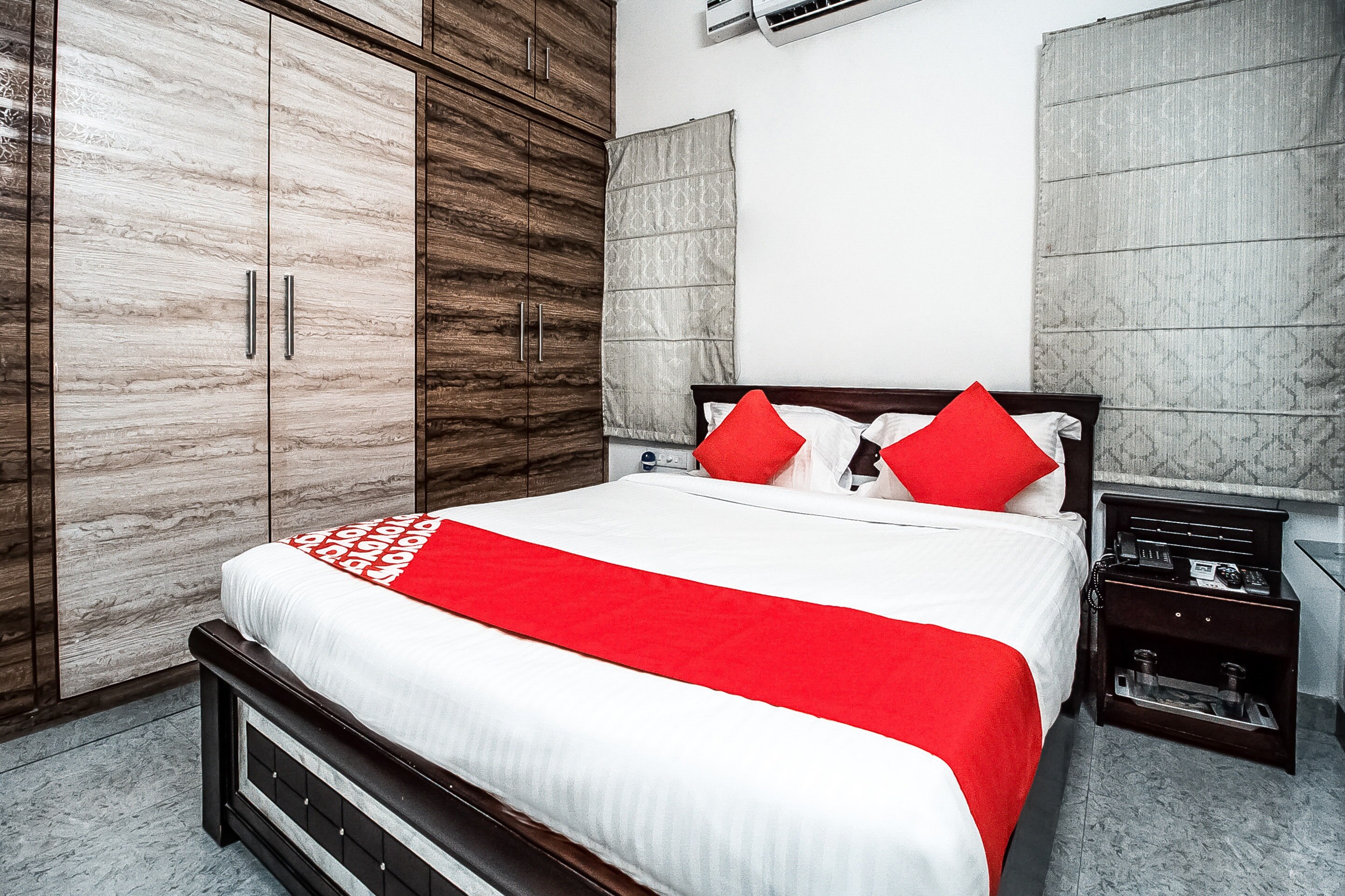 Hotel O Hillside Hotel Kukatpally - Tap to explore photos
