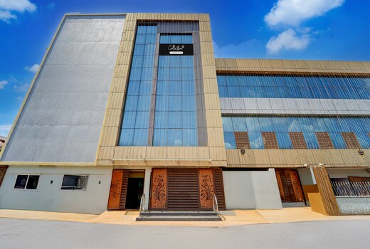 Collection O Republic Mall Coimbatore Formerly Manis Residency