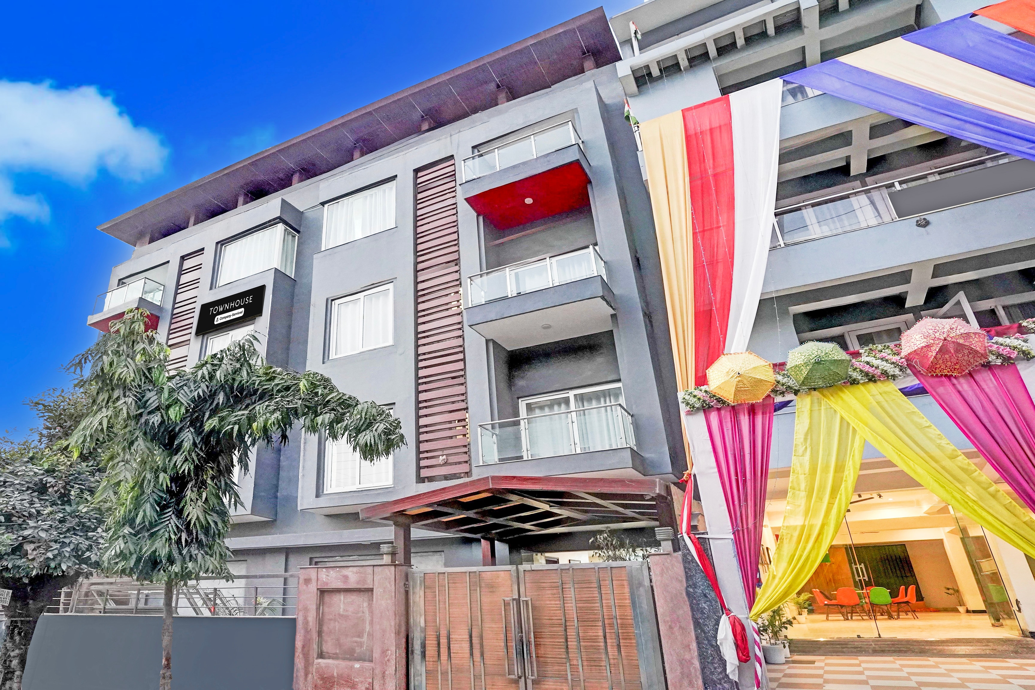 Super Townhouse Sector 122 Noida Formerly Hotel Zineb - Tap to explore photos