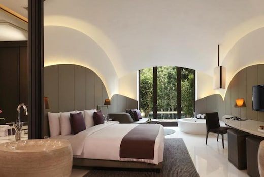 Luxury Resort in New Delhi