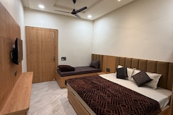 Krishnam Home Stay & Rooms, Mathura