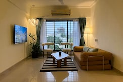 House of Breeze ONLY 15 mins to airport Khar W, Mumbai