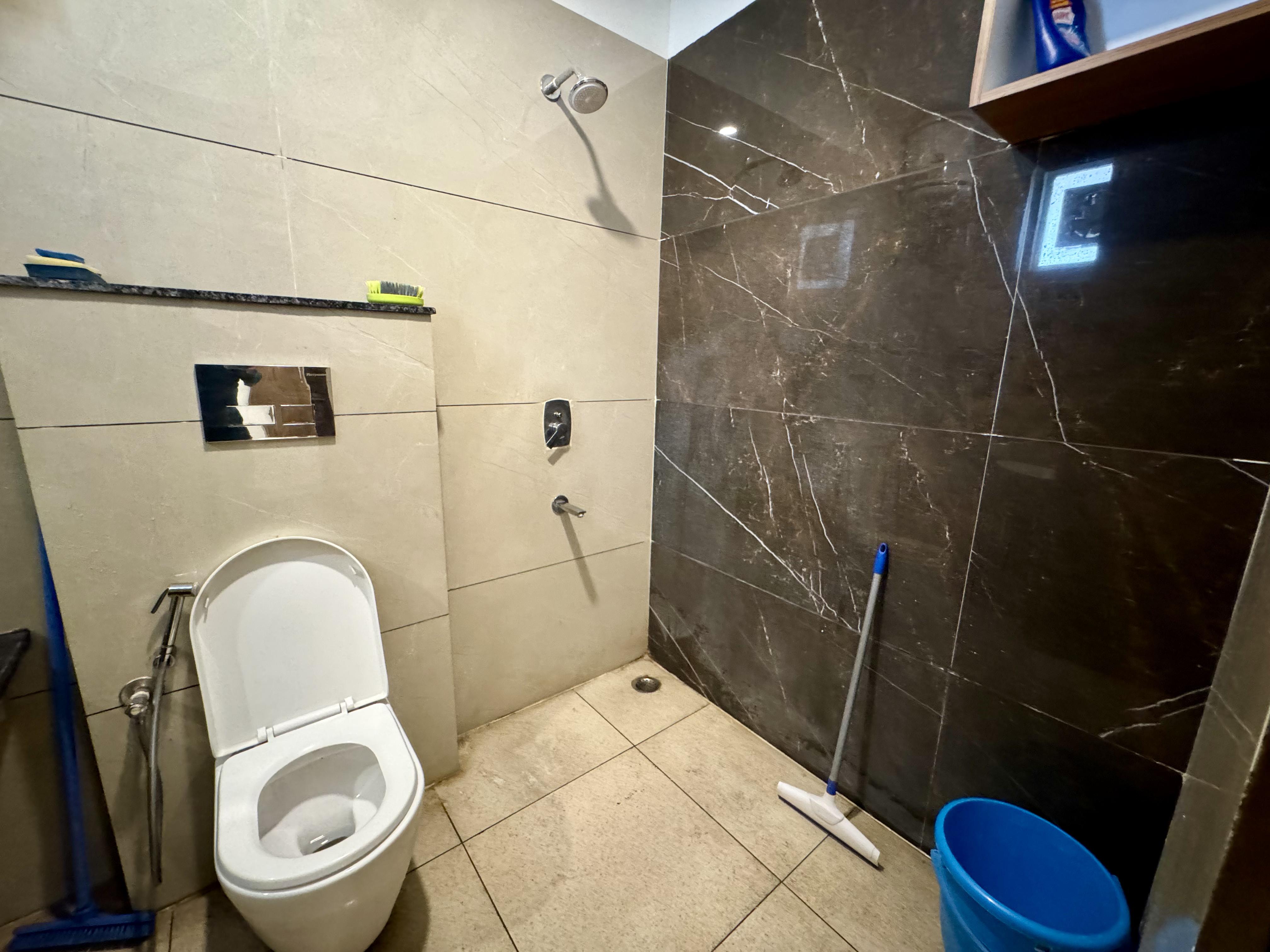 2 BHK Flat in Rishikesh Anika Homestay - Tap to explore photos