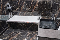 Full of luxury ref 10, Delhi