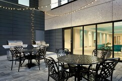 Home2 Suites by Hilton Milton Ontario, Perth