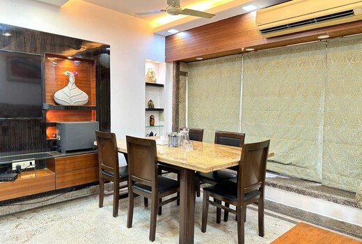Stay Retreat at Welcome Apartment Nr BKC