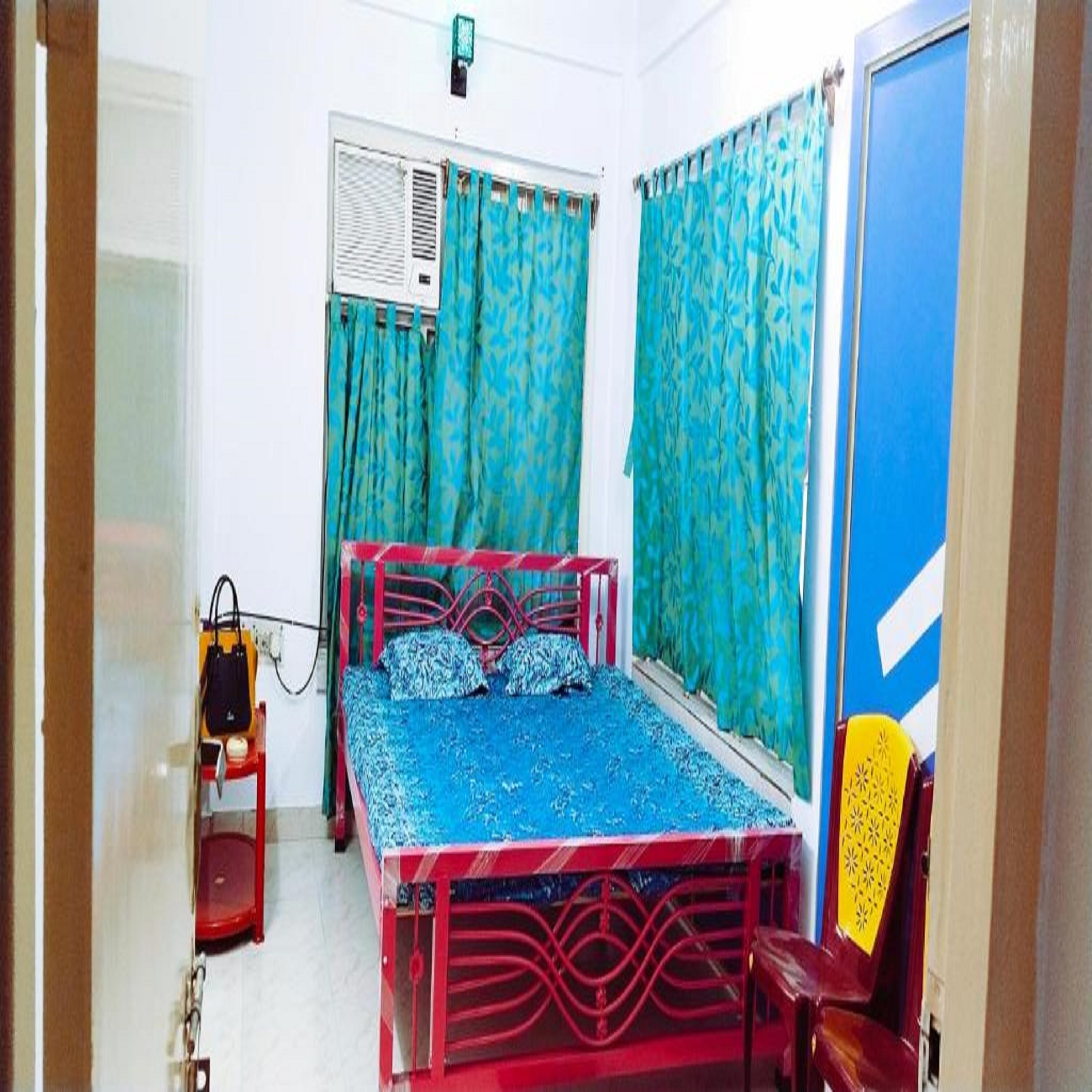 Tinny's Homestay - Tap to explore photos