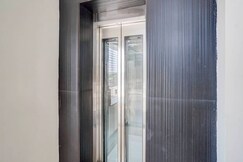 Hotel Arya Luxury, Varanasi