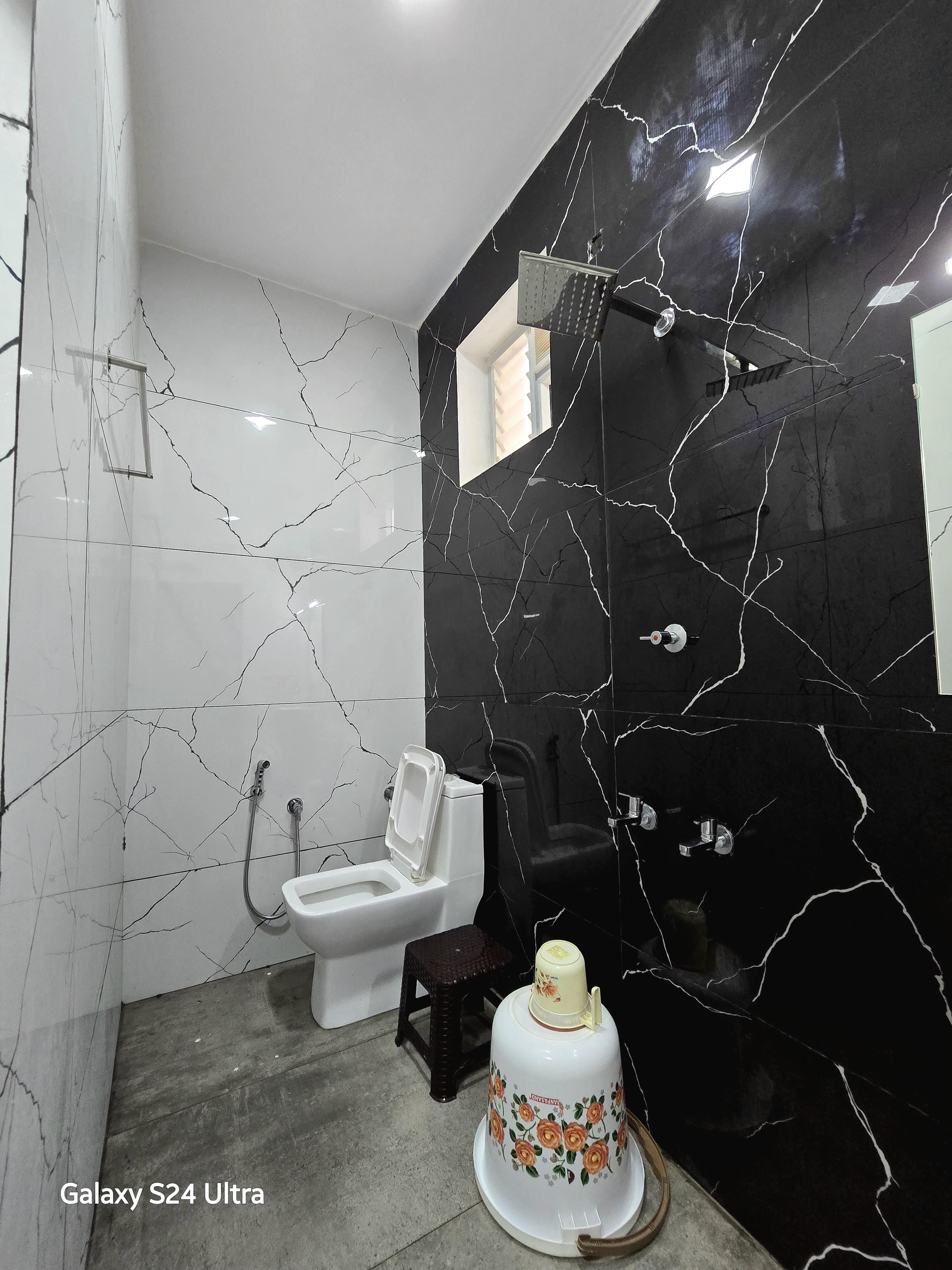 D D Home Stay - Tap to explore photos
